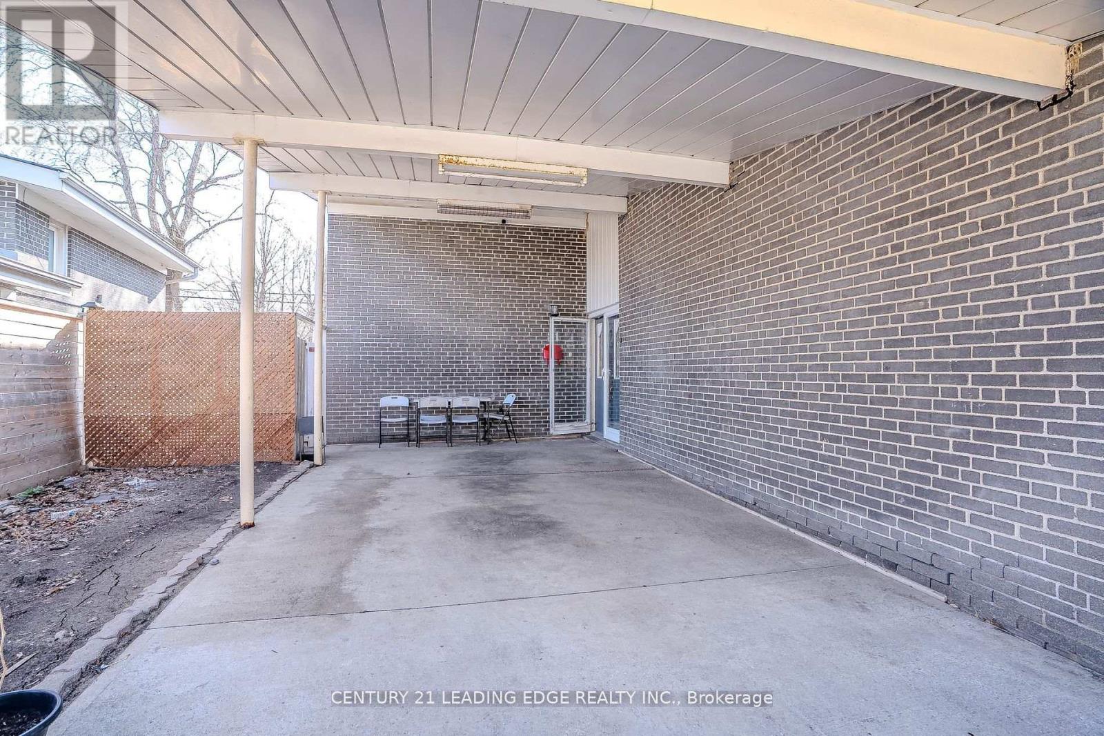 21 Alhart Drive, Toronto, Ontario  M9V 2M8 - Photo 47 - W12558594