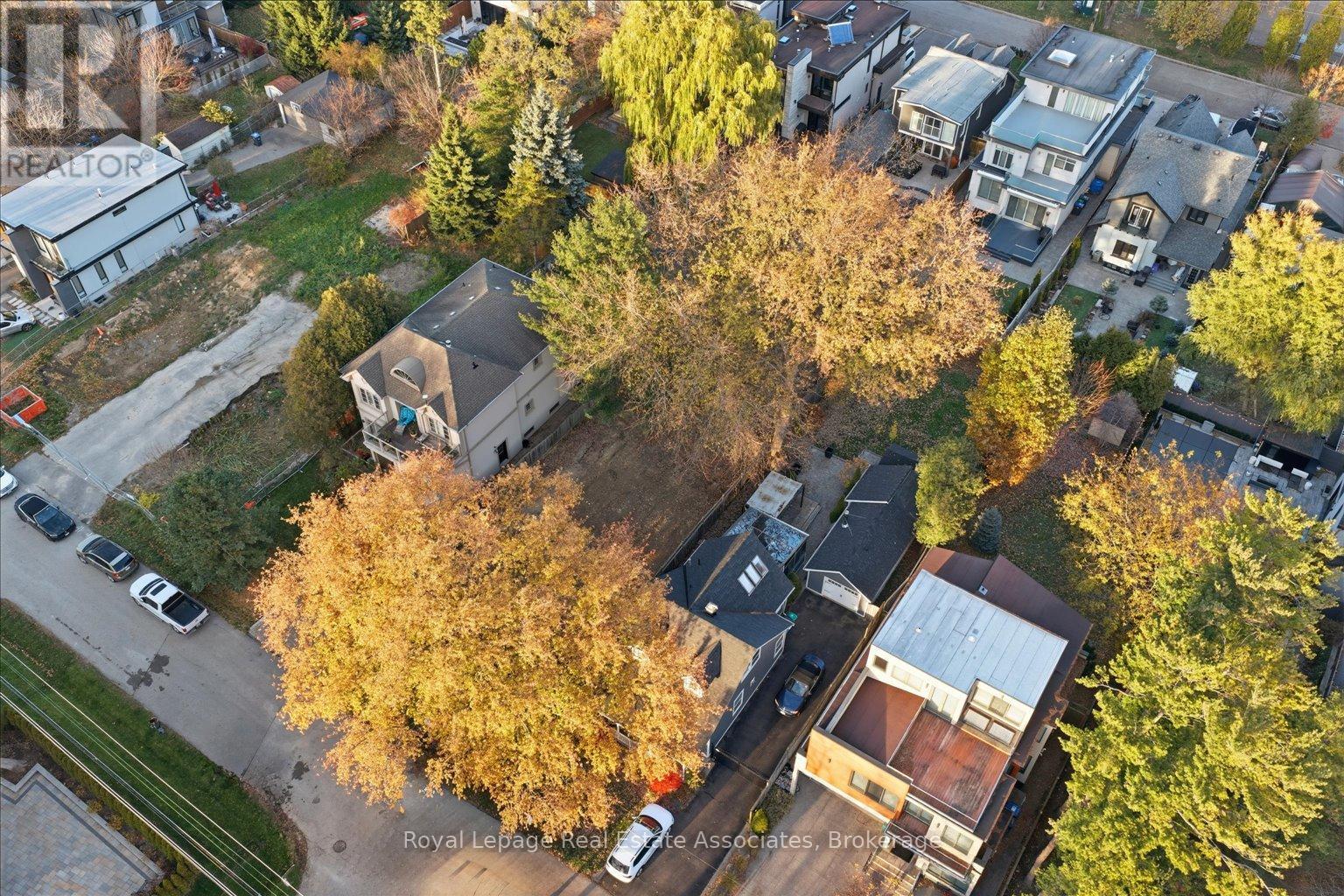 859 Aviation Road, Mississauga, Ontario  L5G 4H5 - Photo 10 - W12558632