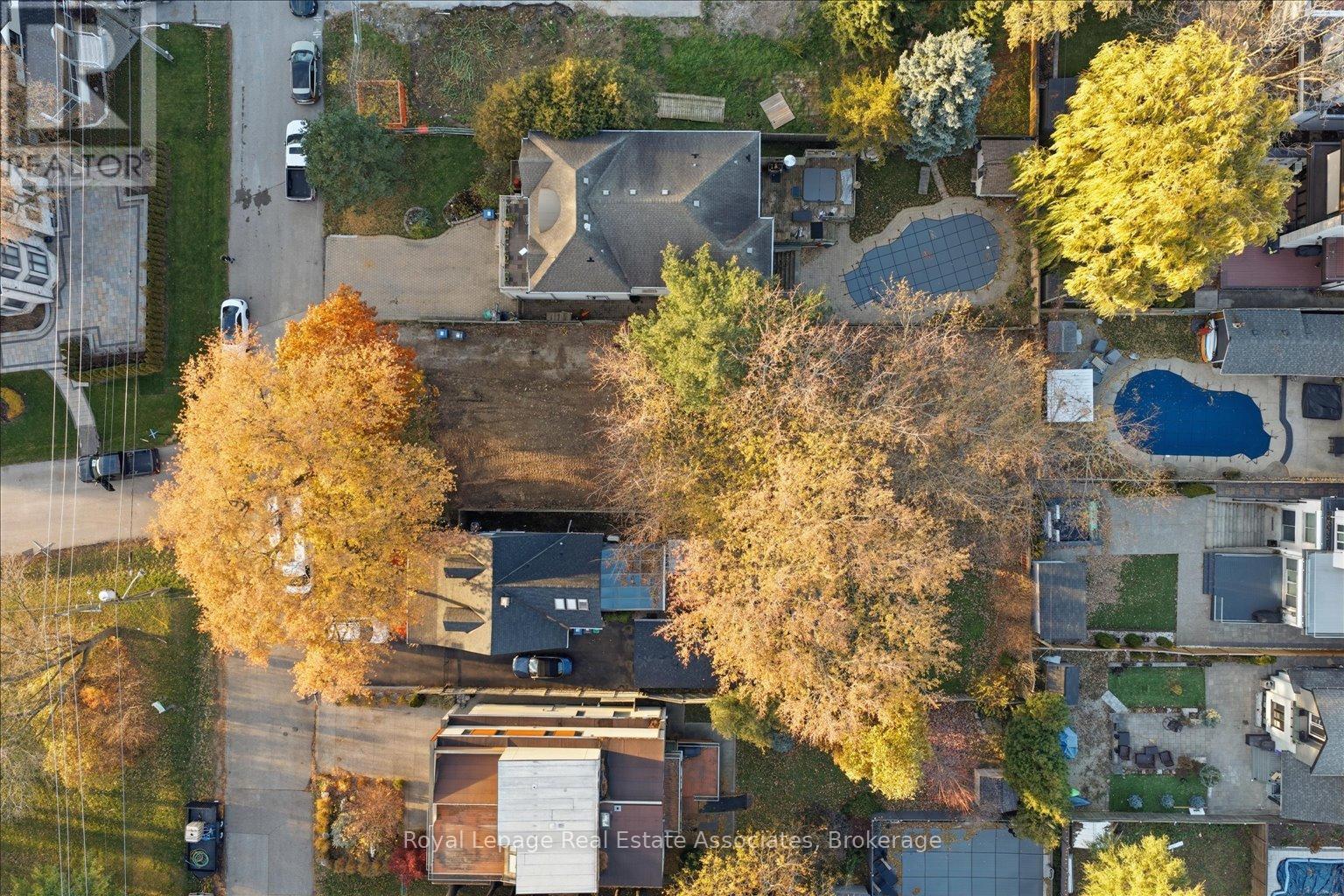 859 Aviation Road, Mississauga, Ontario  L5G 4H5 - Photo 11 - W12558632