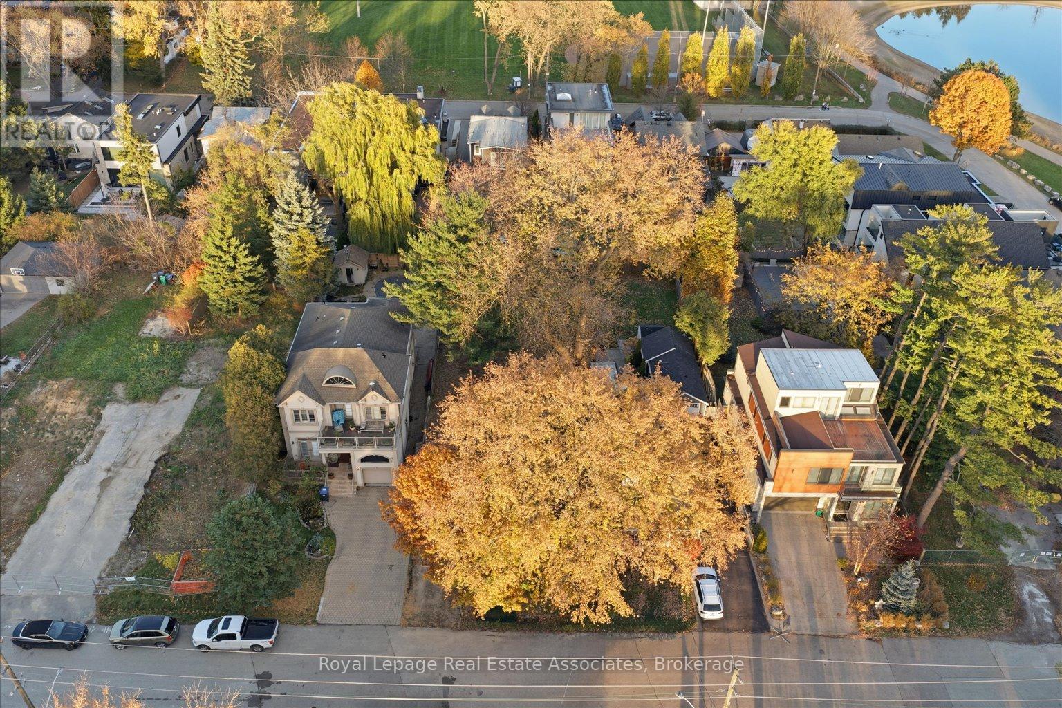 859 Aviation Road, Mississauga, Ontario  L5G 4H5 - Photo 8 - W12558632