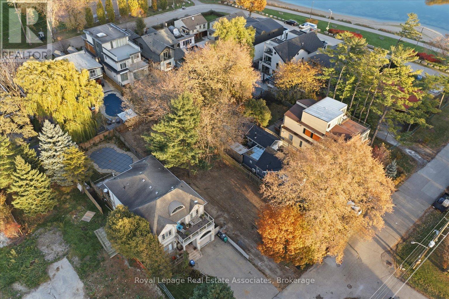 859 Aviation Road, Mississauga, Ontario  L5G 4H5 - Photo 9 - W12558632