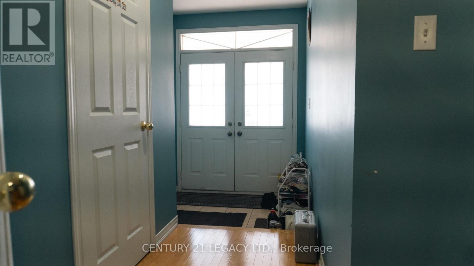 25 Revelstoke Place, Brampton, Ontario  L6R 3G3 - Photo 8 - W12558648