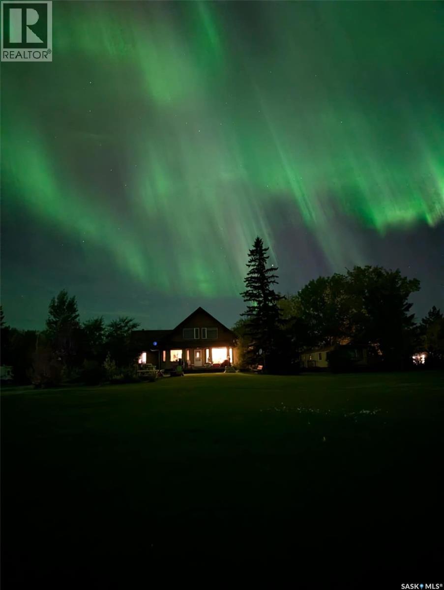 56 3rd Avenue W, Metinota, Saskatchewan  S0M 1X0 - Photo 2 - SK024330