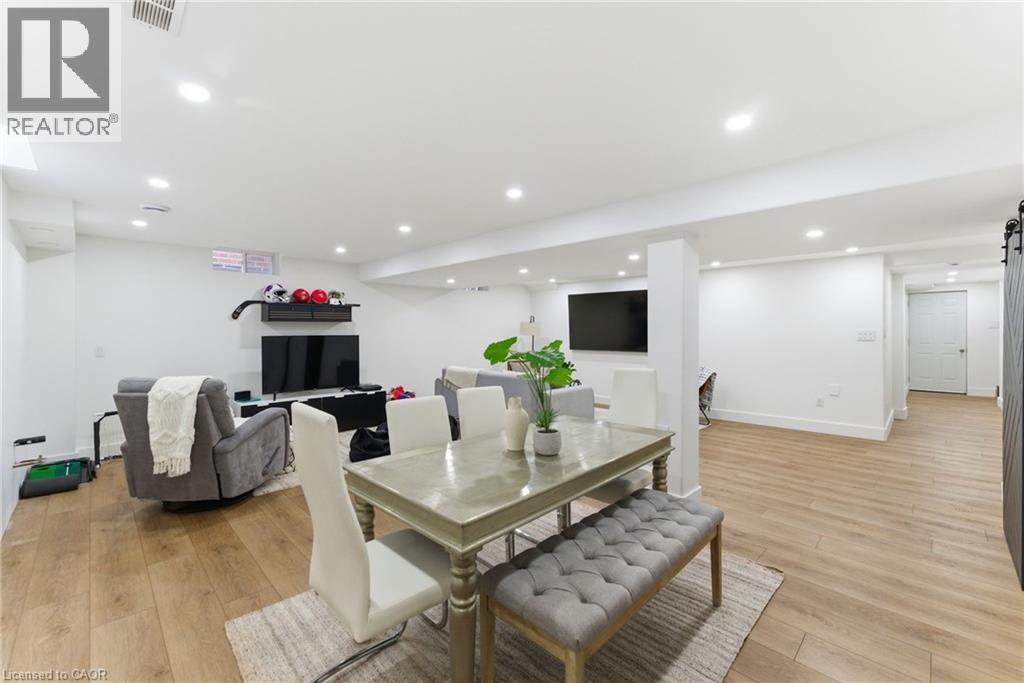 198 Springvalley Crescent, Hamilton, Ontario  L9C 0B4 - Photo 30 - 40789298