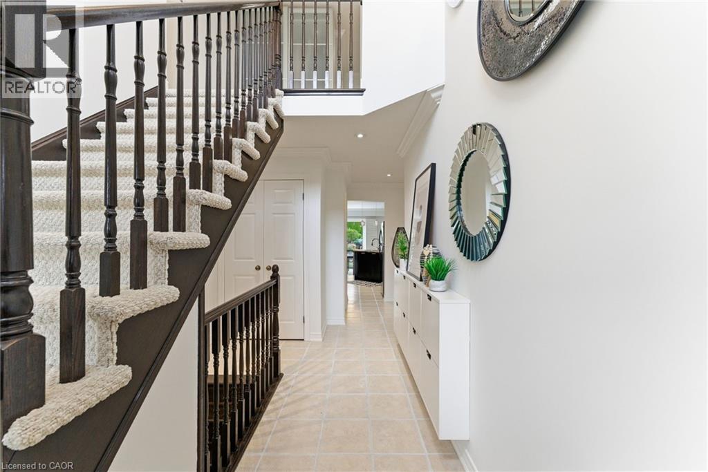 198 Springvalley Crescent, Hamilton, Ontario  L9C 0B4 - Photo 5 - 40789298