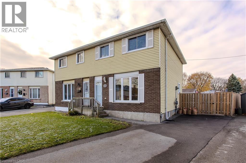 30 GRAYWOOD Road, Hamilton, Ontario