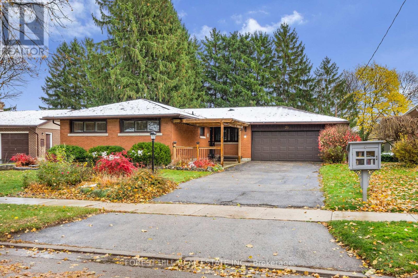 21 CYPRUS DRIVE, Kitchener, Ontario