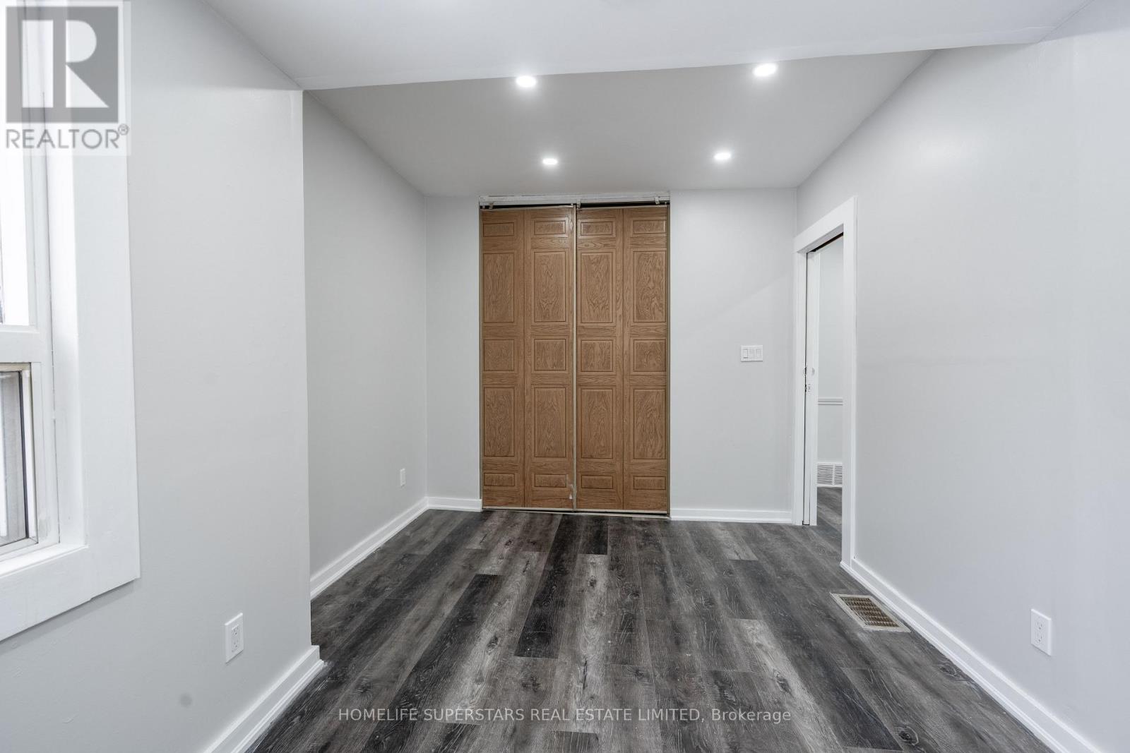 4550 Homewood Avenue, Niagara Falls, Ontario  L2E 4X8 - Photo 10 - X12558604