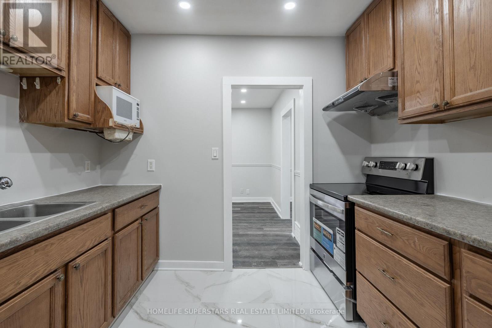 4550 Homewood Avenue, Niagara Falls, Ontario  L2E 4X8 - Photo 15 - X12558604