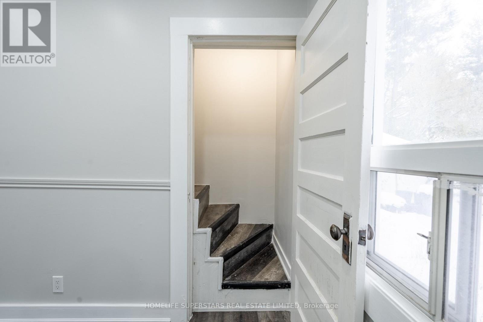 4550 Homewood Avenue, Niagara Falls, Ontario  L2E 4X8 - Photo 19 - X12558604