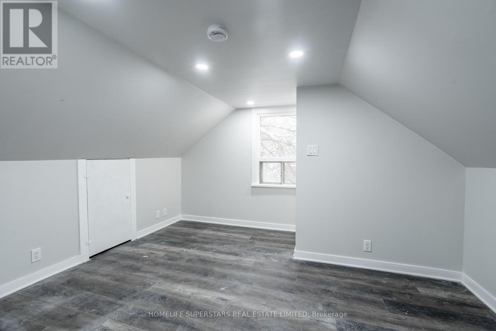 4550 Homewood Avenue, Niagara Falls, Ontario  L2E 4X8 - Photo 22 - X12558604