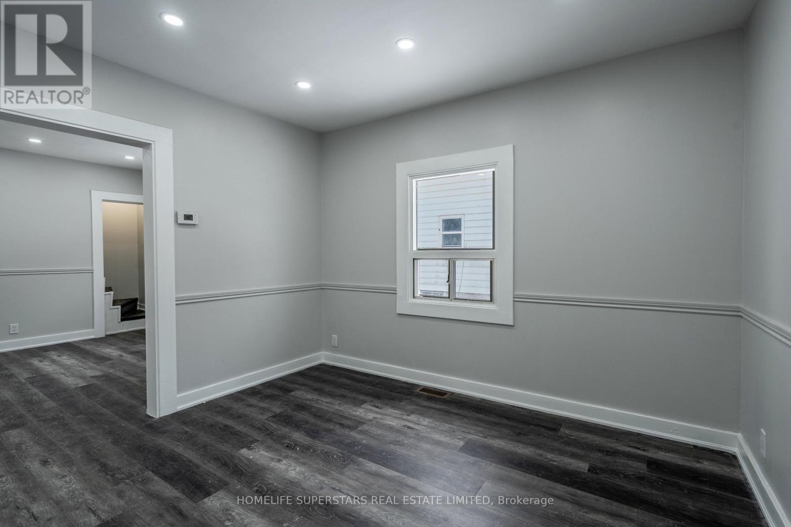 4550 Homewood Avenue, Niagara Falls, Ontario  L2E 4X8 - Photo 5 - X12558604