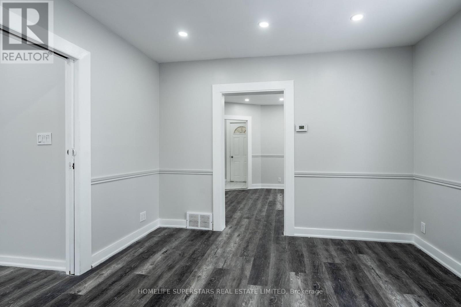 4550 Homewood Avenue, Niagara Falls, Ontario  L2E 4X8 - Photo 6 - X12558604