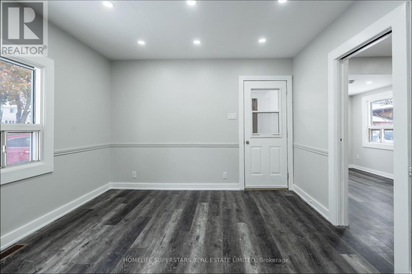 4550 Homewood Avenue, Niagara Falls, Ontario  L2E 4X8 - Photo 8 - X12558604