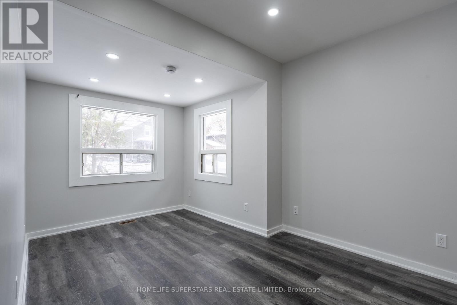 4550 Homewood Avenue, Niagara Falls, Ontario  L2E 4X8 - Photo 9 - X12558604