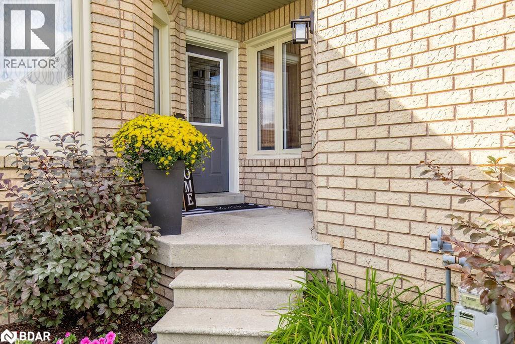 9 Aikens Crescent, Barrie, Ontario  L4N 8M6 - Photo 3 - 40785960