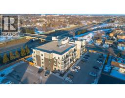 120 SPRINGVALLEY Crescent Unit# 406, Hamilton, Ontario