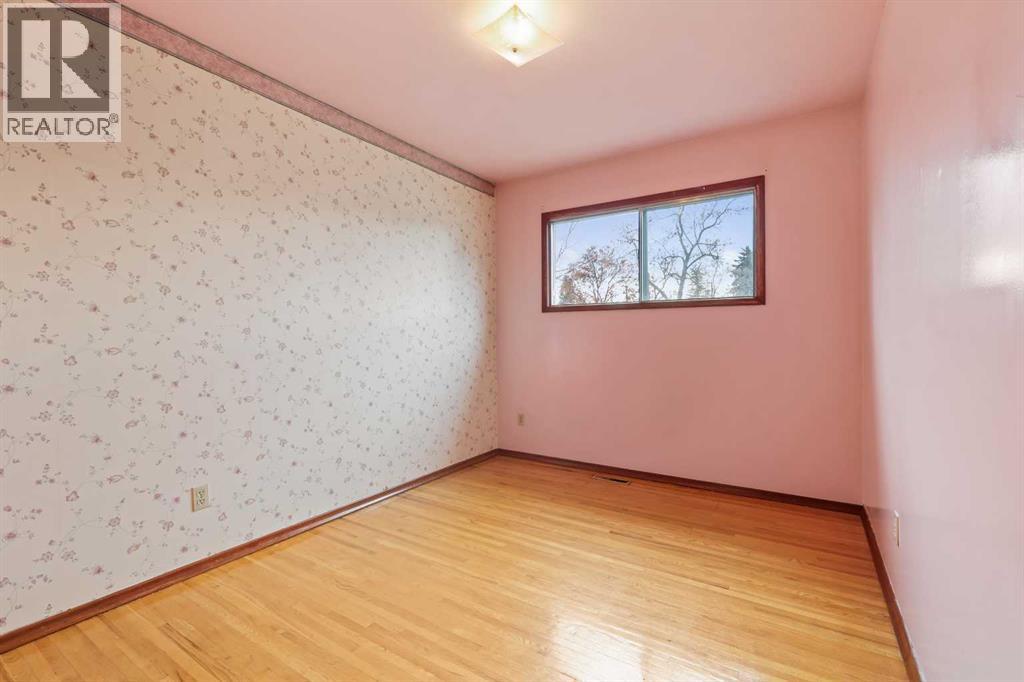 3504 Button Road Nw, Calgary, Alberta  T2L 1N1 - Photo 9 - A2269369