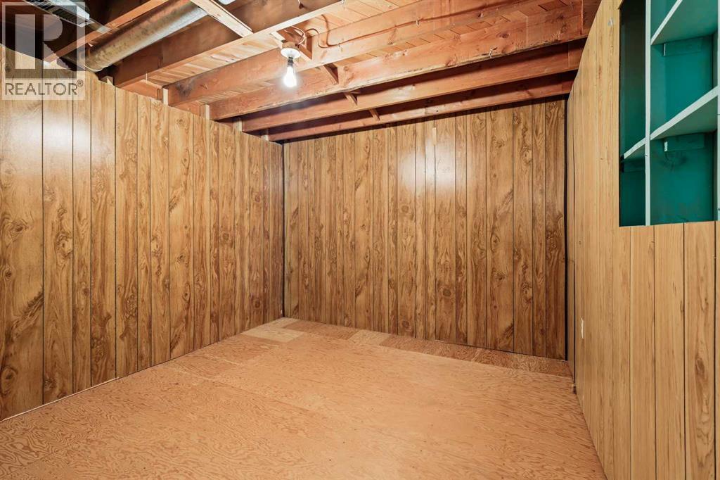 3504 Button Road Nw, Calgary, Alberta  T2L 1N1 - Photo 12 - A2269369