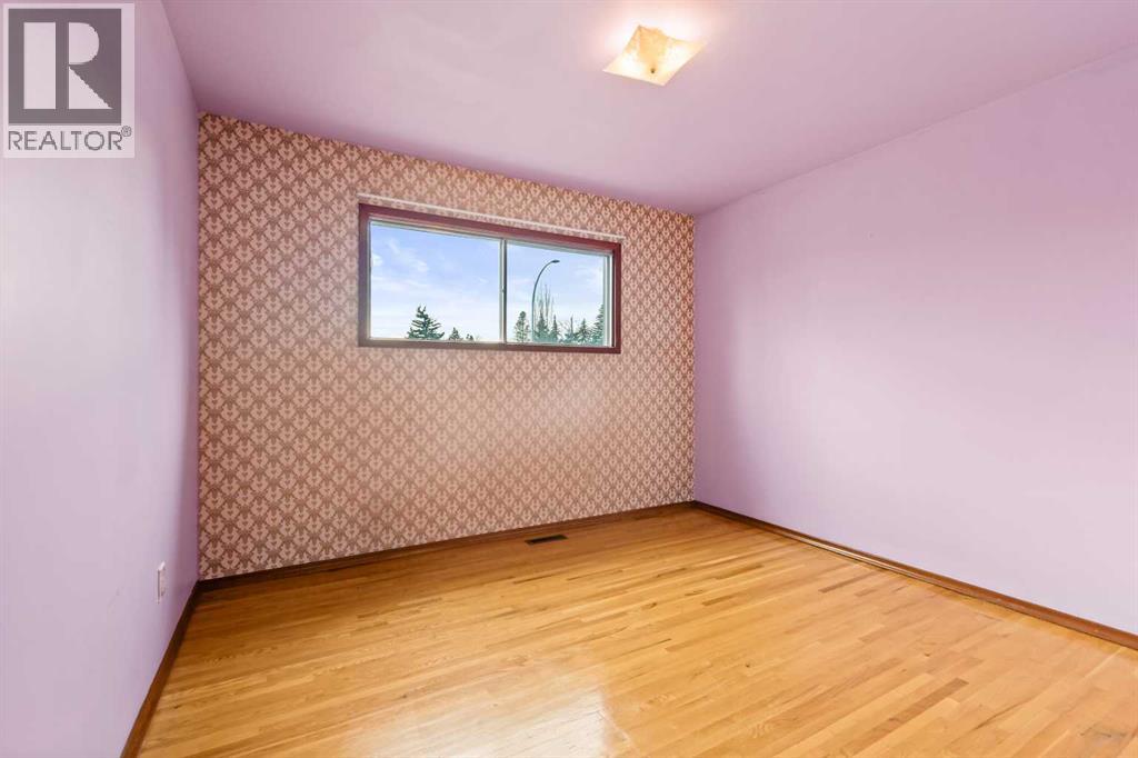 3504 Button Road Nw, Calgary, Alberta  T2L 1N1 - Photo 10 - A2269369