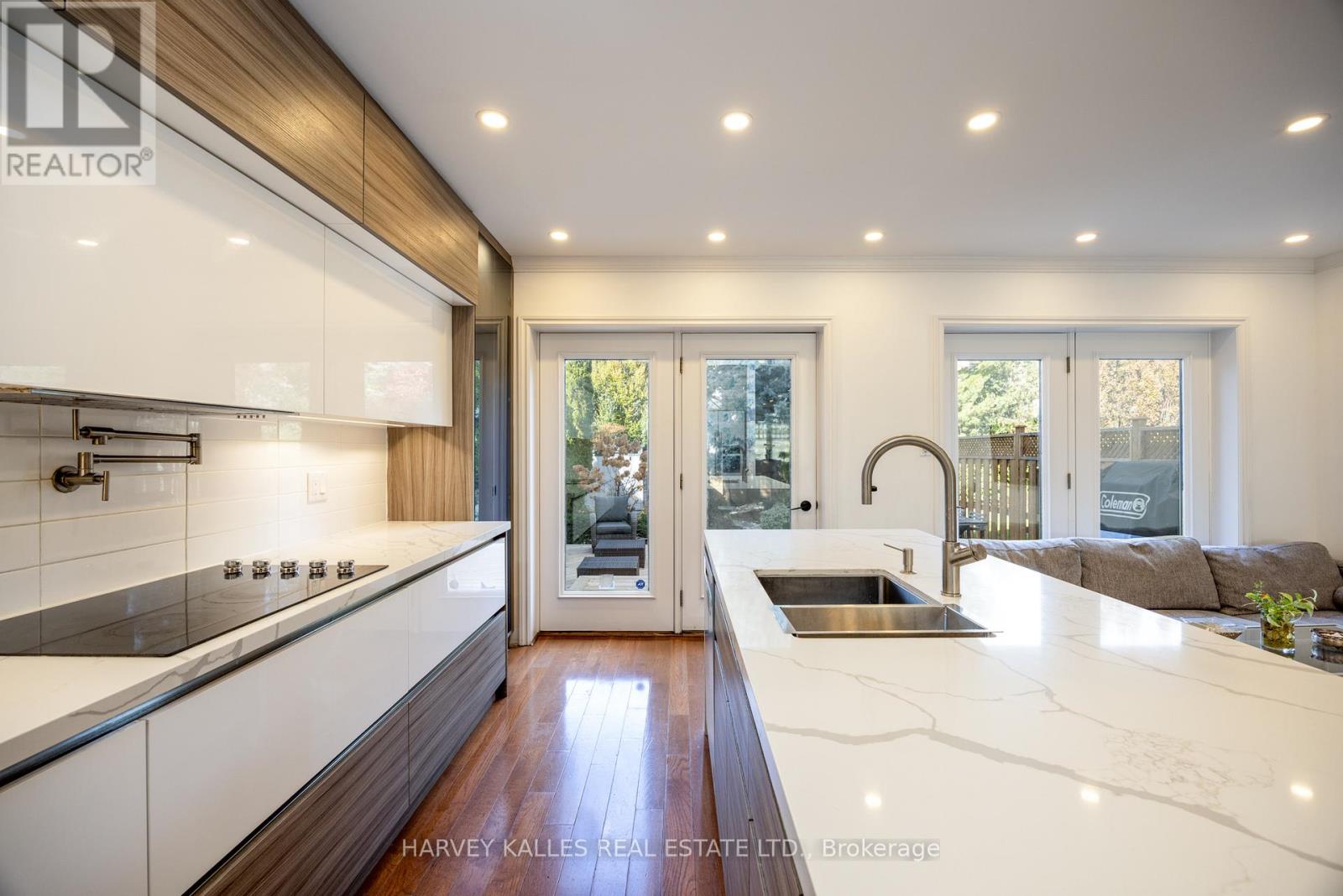 204 Brooke Avenue, Toronto, Ontario  M5M 2K6 - Photo 11 - C12558650