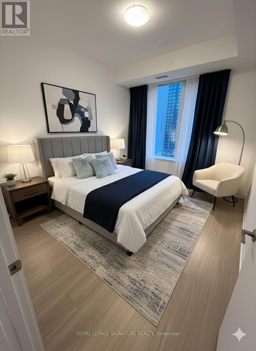 1902 - 25 HOLLY STREET, Toronto, Ontario