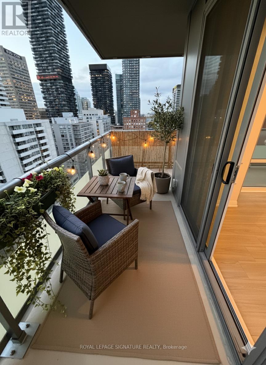 1902 - 25 Holly Street, Toronto, Ontario  M4S 0E3 - Photo 10 - C12558672