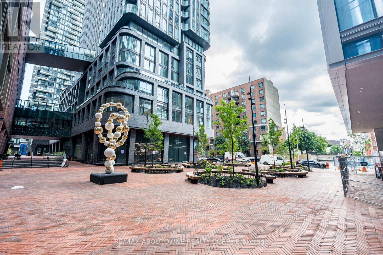 5308 - 88 Queen Street E, Toronto, Ontario  M5C 0B6 - Photo 2 - C12558720