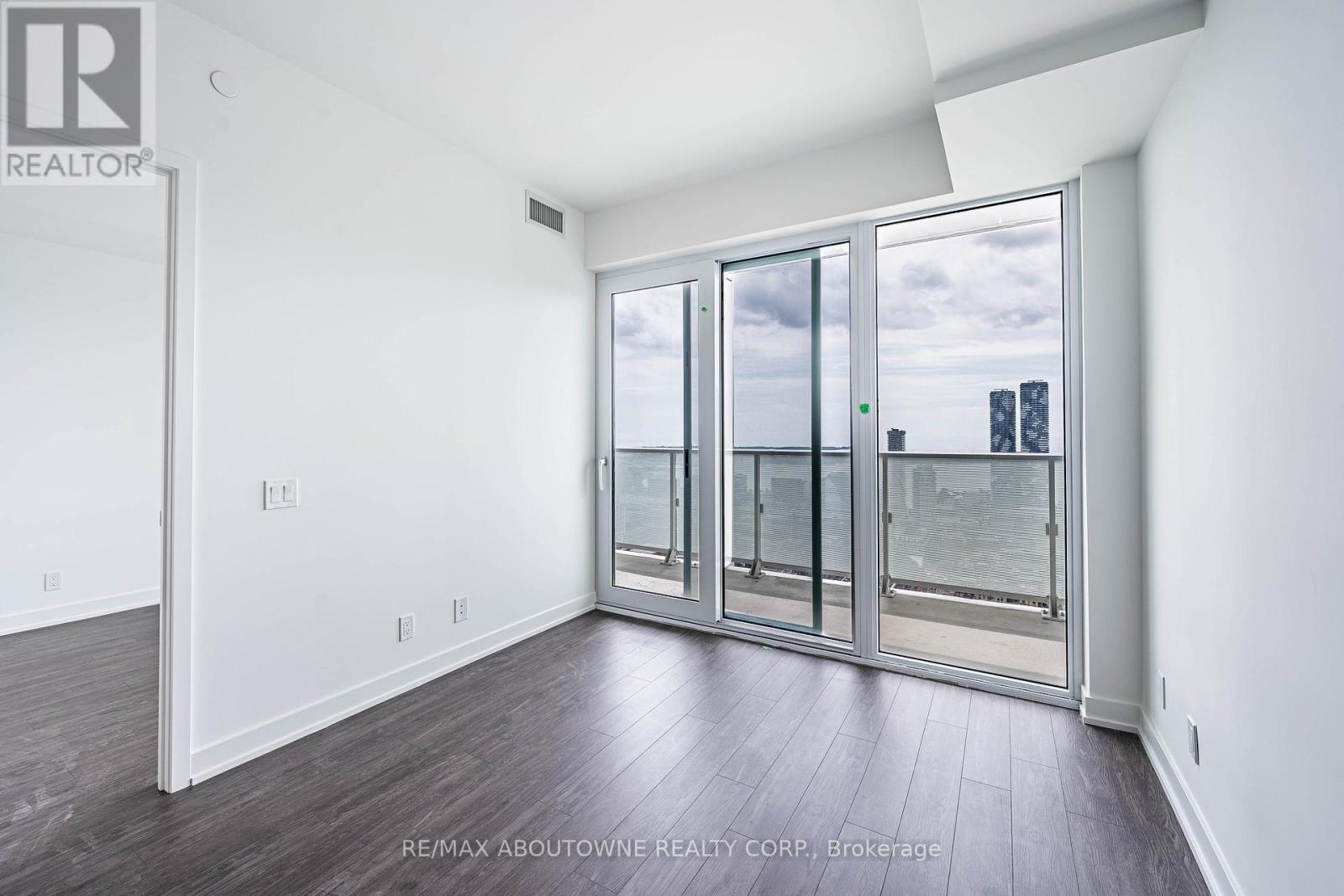 5308 - 88 Queen Street E, Toronto, Ontario  M5C 0B6 - Photo 22 - C12558720