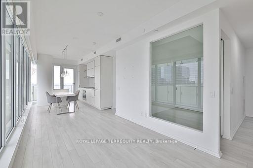 2709 - 197 Yonge Street, Toronto, Ontario  M5B 0C1 - Photo 17 - C12558894