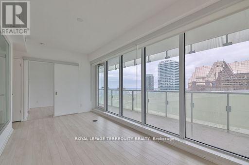 2709 - 197 Yonge Street, Toronto, Ontario  M5B 0C1 - Photo 18 - C12558894