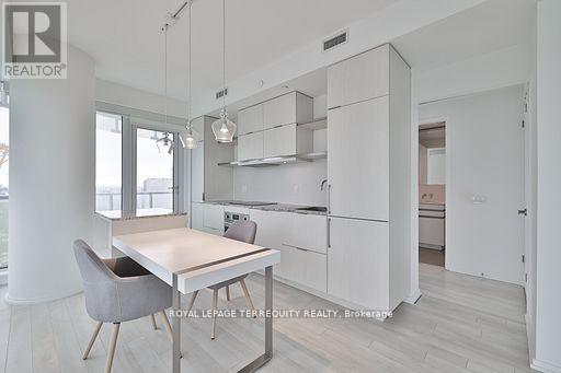 2709 - 197 Yonge Street, Toronto, Ontario  M5B 0C1 - Photo 20 - C12558894