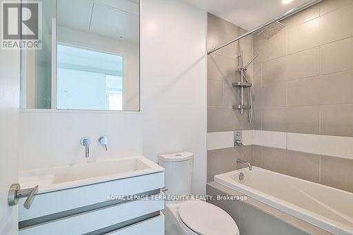 2709 - 197 Yonge Street, Toronto, Ontario  M5B 0C1 - Photo 32 - C12558894