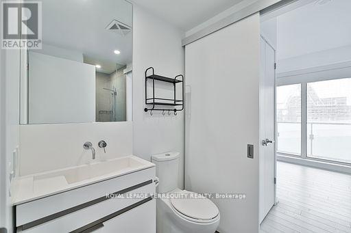 2709 - 197 Yonge Street, Toronto, Ontario  M5B 0C1 - Photo 6 - C12558894
