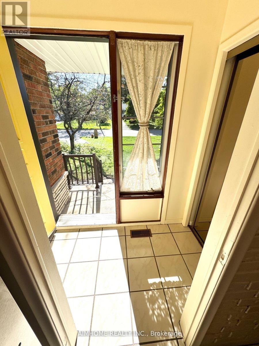 (Main) - 31 Poplar Road, Toronto, Ontario  M1E 1Y9 - Photo 5 - E12558682