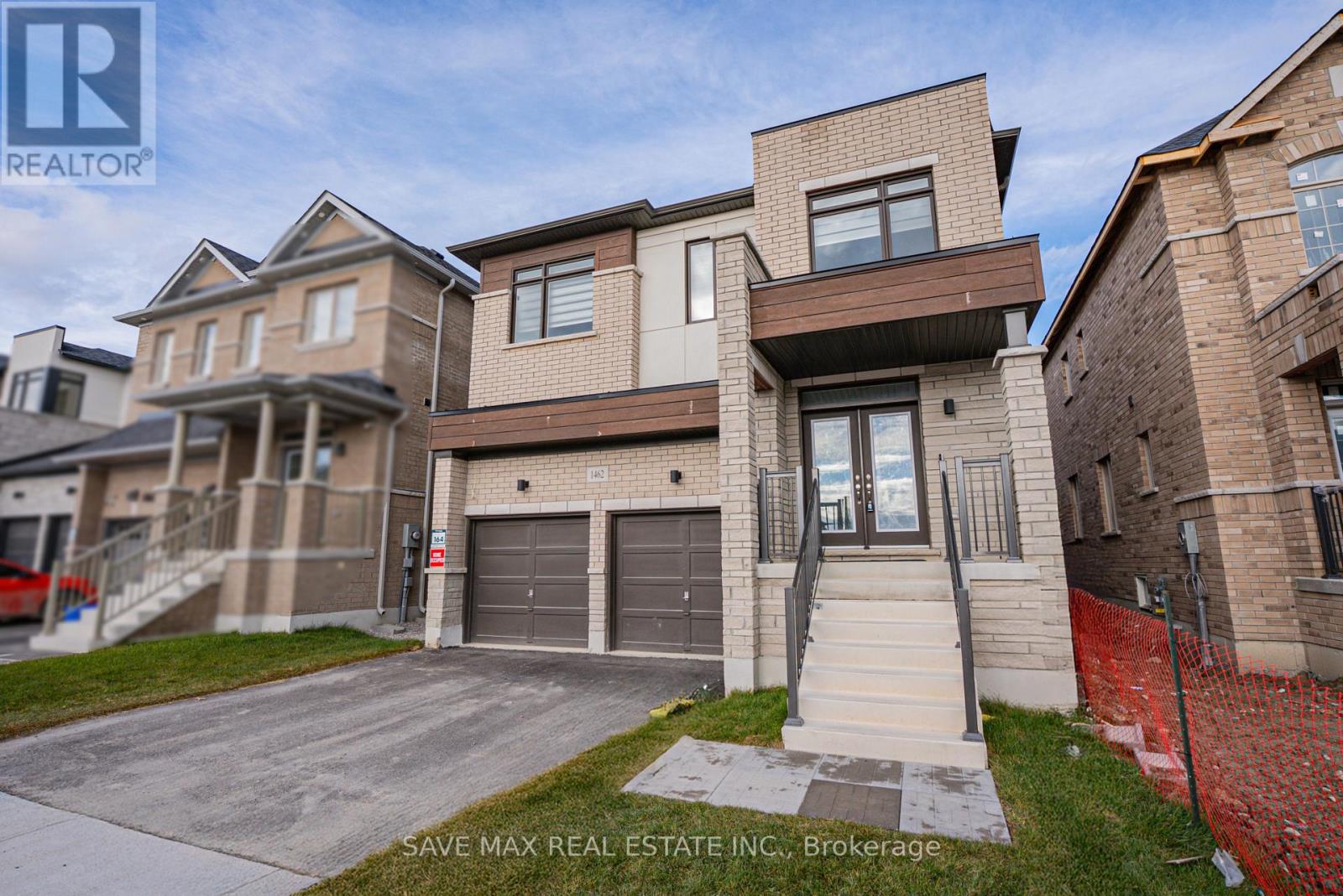 1462 Wheatcroft Drive, Oshawa, Ontario  L1L 0W5 - Photo 3 - E12558732