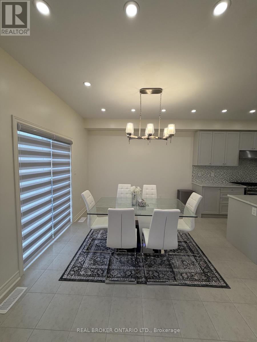 1207 Drinkle Crescent, Oshawa, Ontario  L1K 3G8 - Photo 10 - E12558752