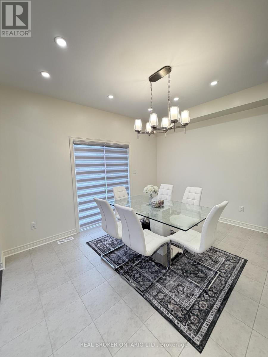 1207 Drinkle Crescent, Oshawa, Ontario  L1K 3G8 - Photo 12 - E12558752