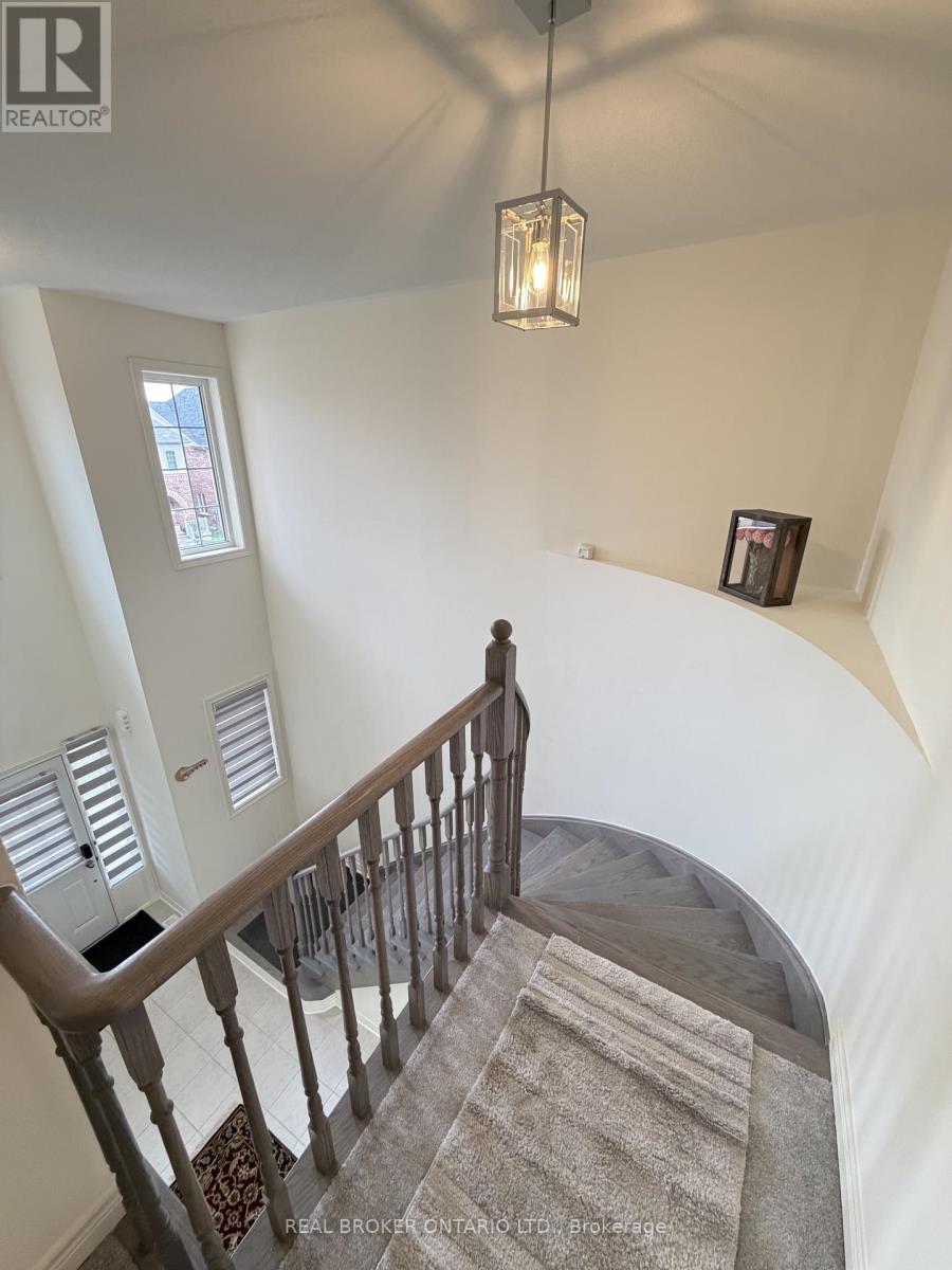 1207 Drinkle Crescent, Oshawa, Ontario  L1K 3G8 - Photo 17 - E12558752