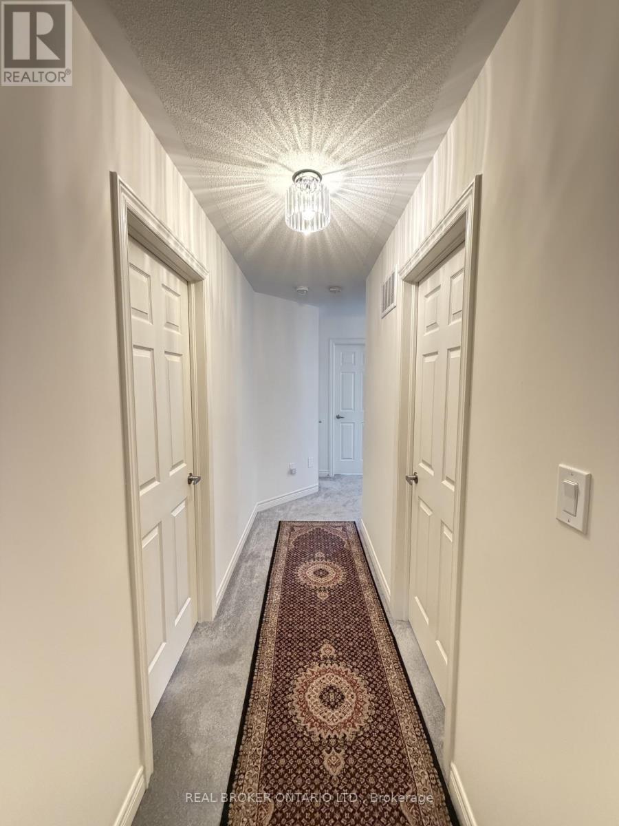 1207 Drinkle Crescent, Oshawa, Ontario  L1K 3G8 - Photo 18 - E12558752