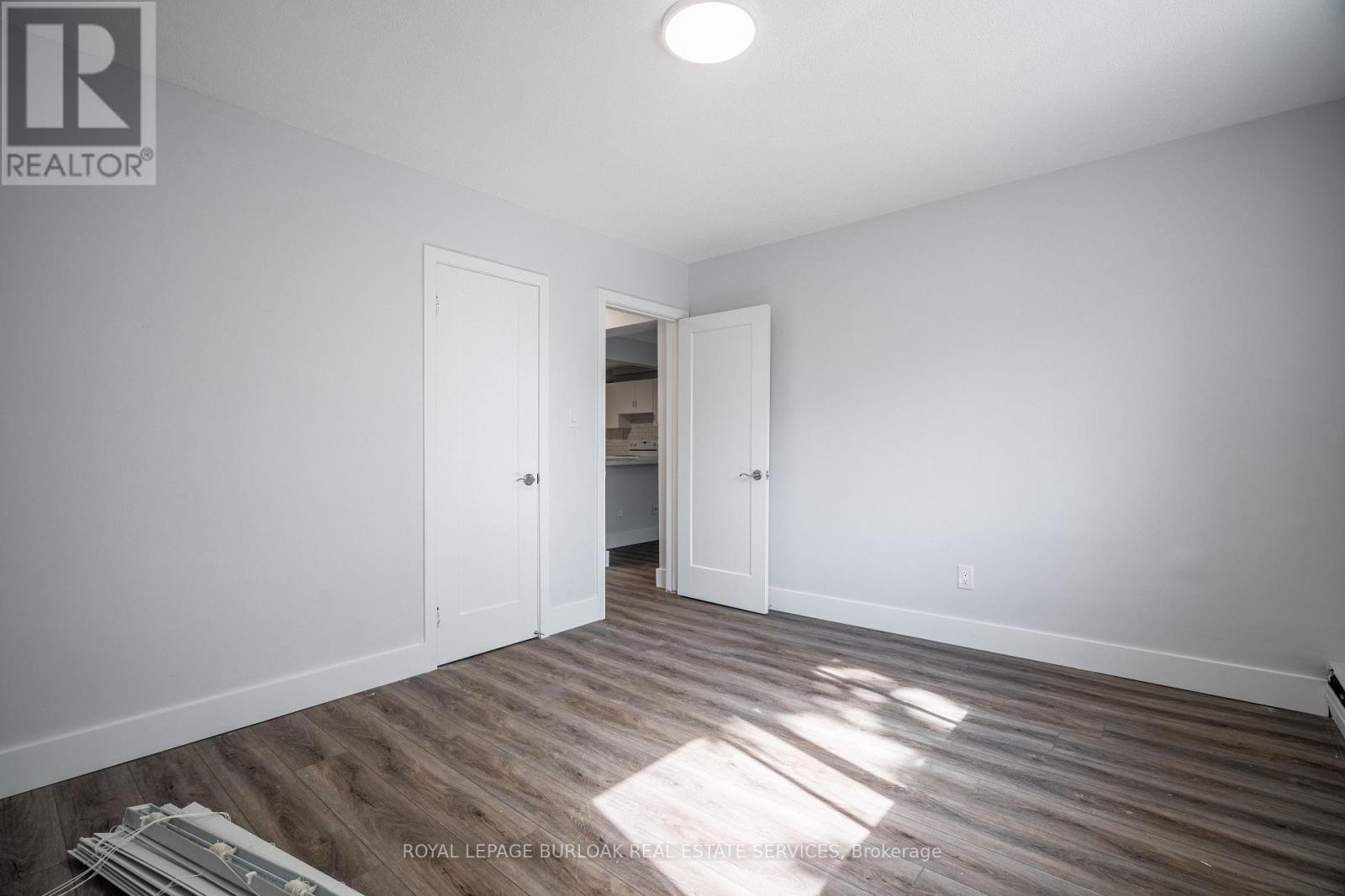 4 - 2161 Ghent Avenue, Burlington, Ontario  L7R 1Y6 - Photo 8 - W12399800