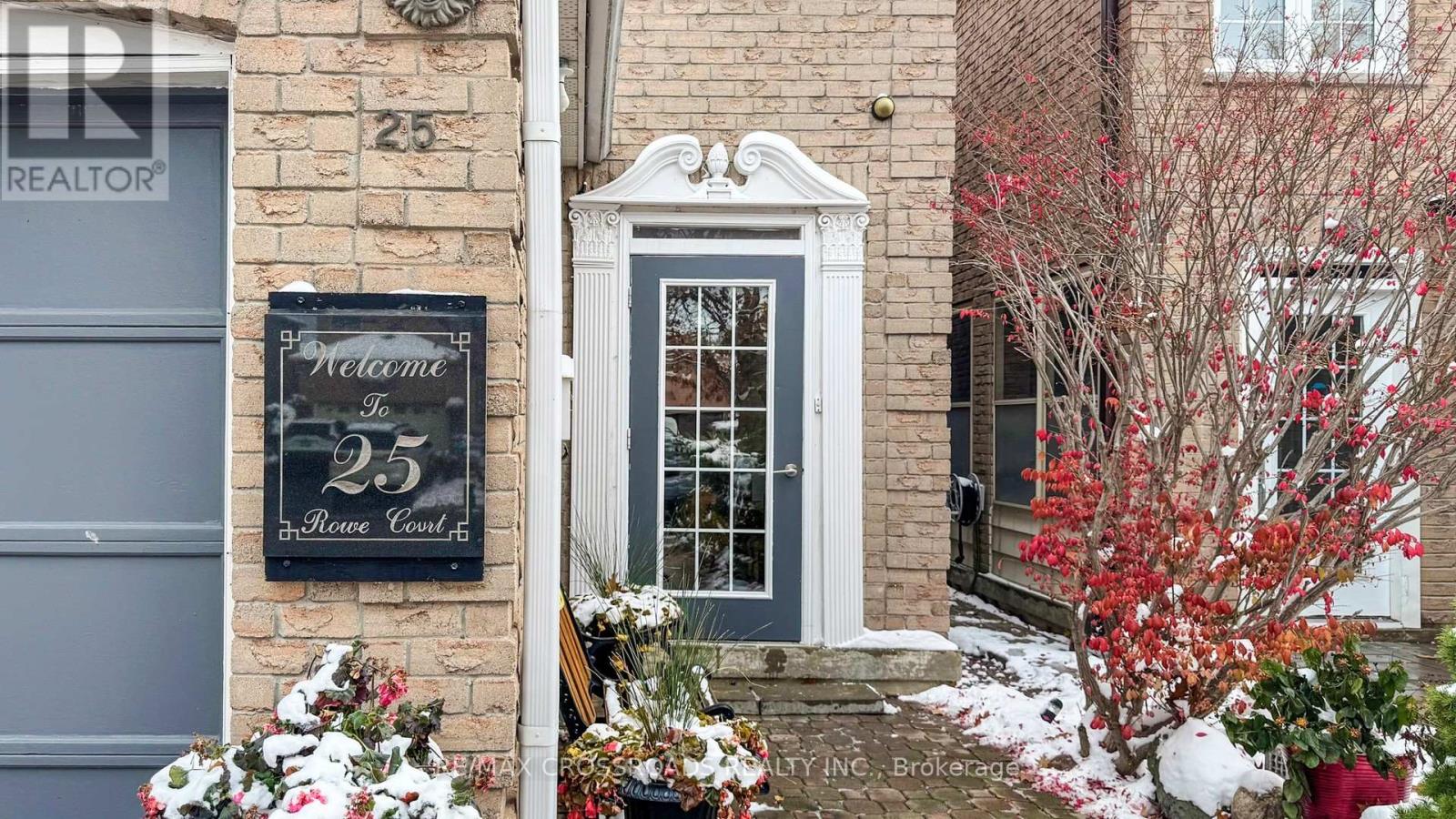 25 Rowe Court, Markham, Ontario L3S 2J6 - Photo 3 - N12558800