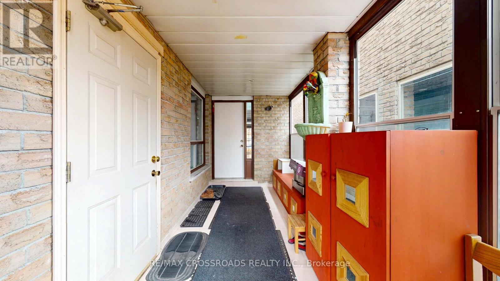 25 Rowe Court, Markham, Ontario L3S 2J6 - Photo 5 - N12558800