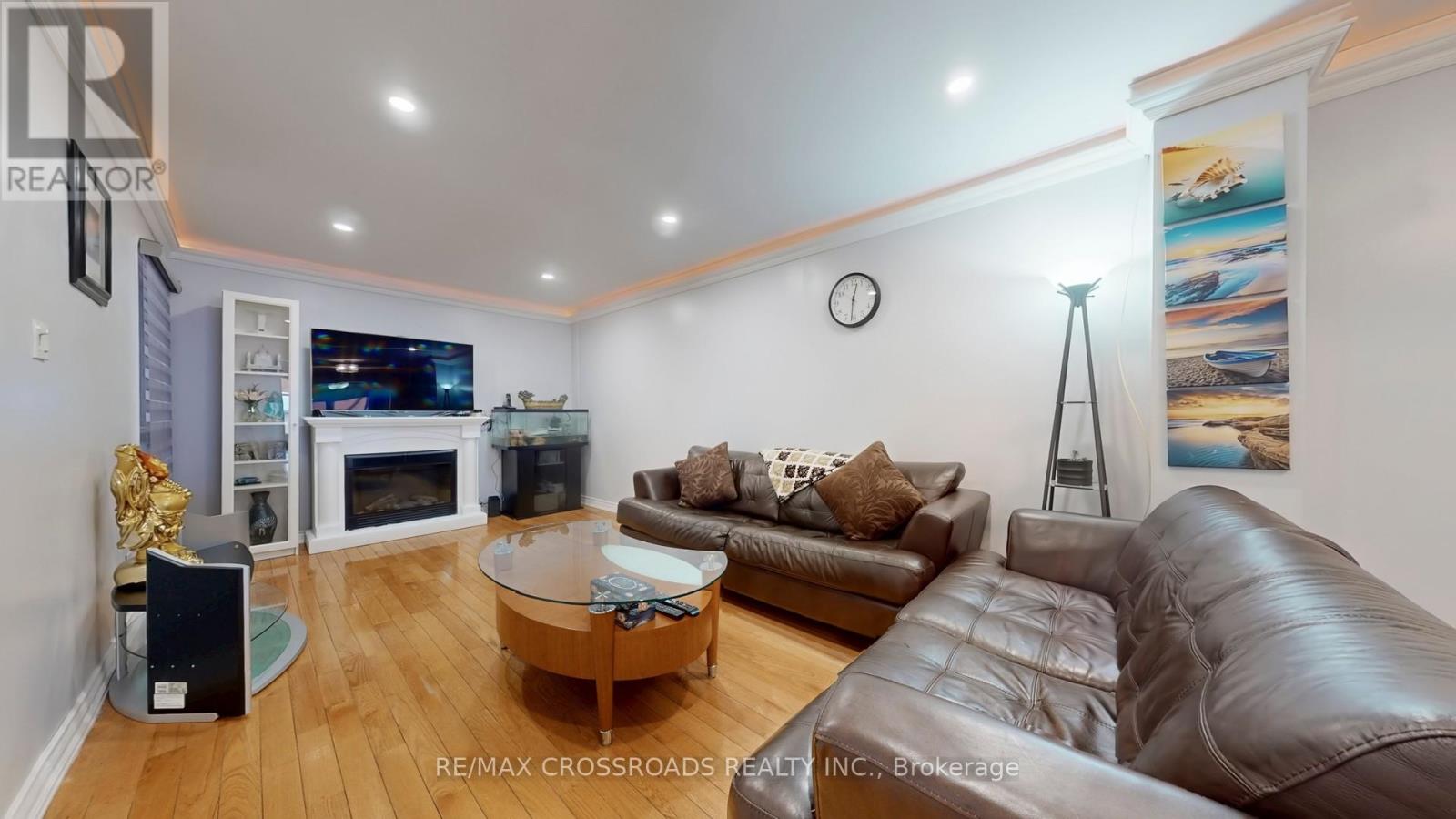 25 Rowe Court, Markham, Ontario L3S 2J6 - Photo 7 - N12558800