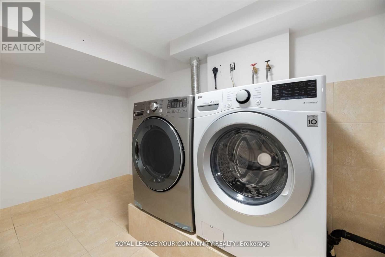 60 Child Drive N, Aurora, Ontario  L4G 1Y7 - Photo 12 - N12558824