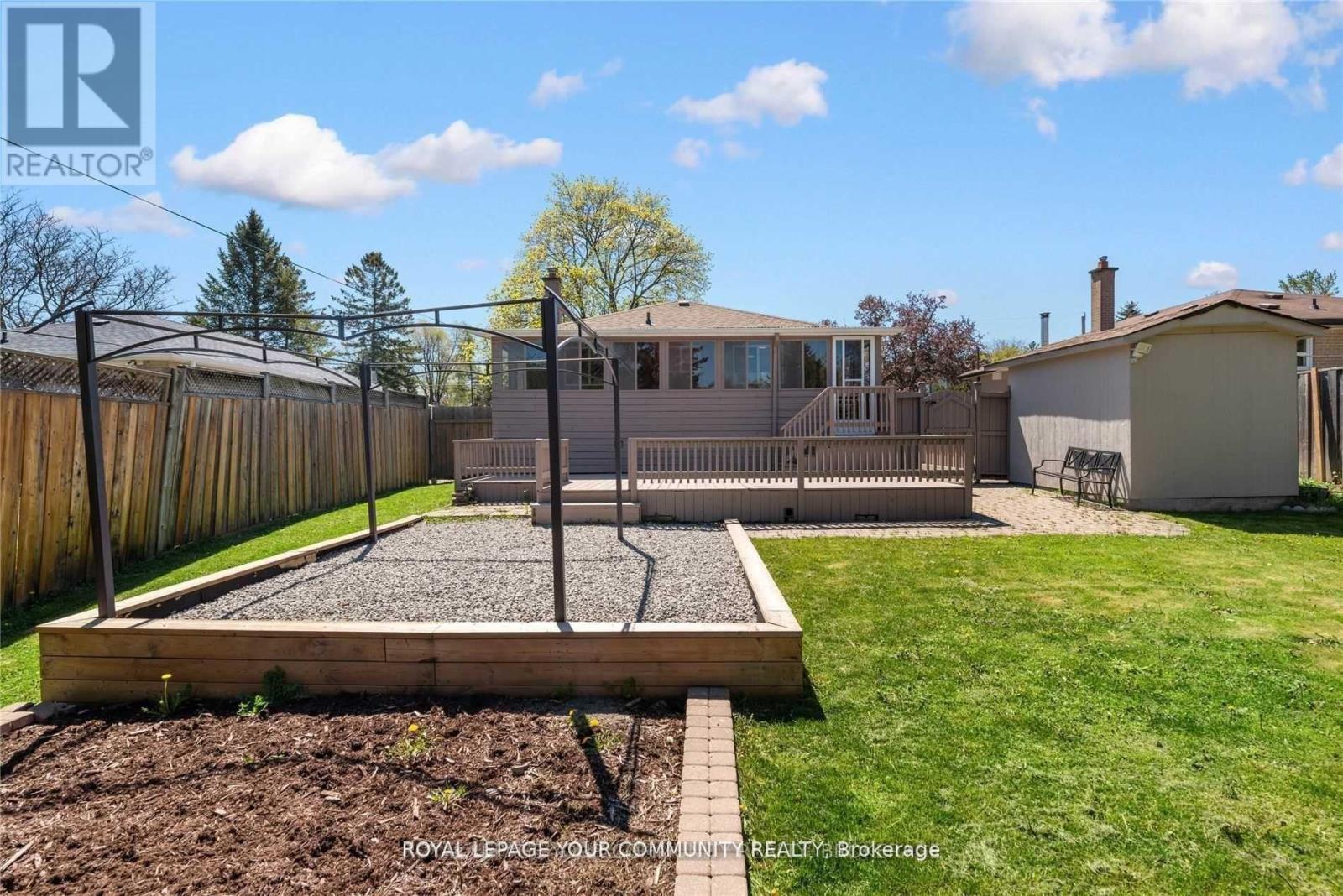 60 Child Drive N, Aurora, Ontario  L4G 1Y7 - Photo 7 - N12558824