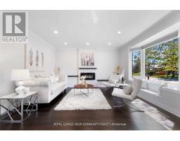 60 CHILD DRIVE N, Aurora, Ontario