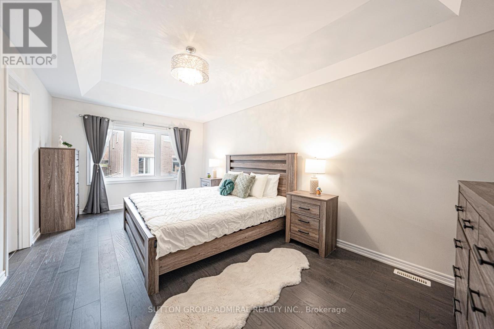 28 Manila Avenue, Markham, Ontario  L6C 0W1 - Photo 15 - N12558868