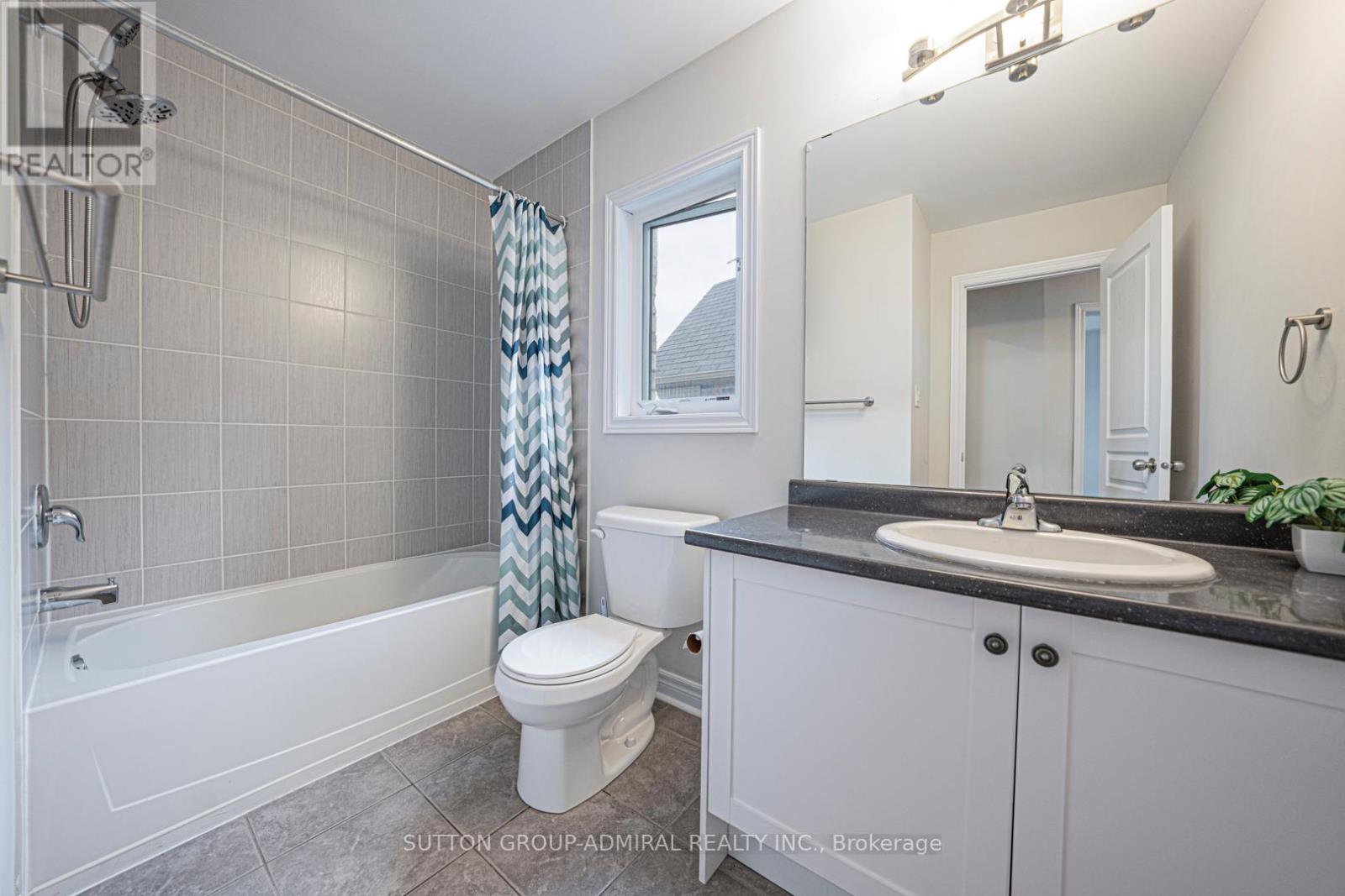 28 Manila Avenue, Markham, Ontario  L6C 0W1 - Photo 24 - N12558868