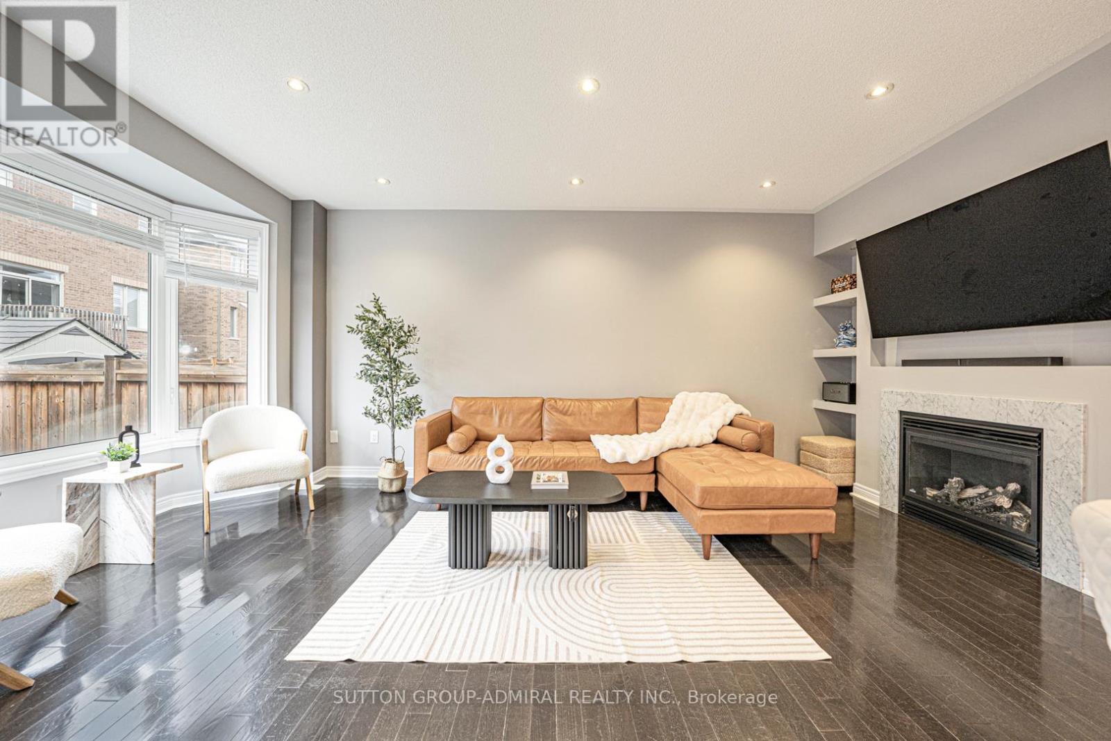 28 Manila Avenue, Markham, Ontario  L6C 0W1 - Photo 7 - N12558868